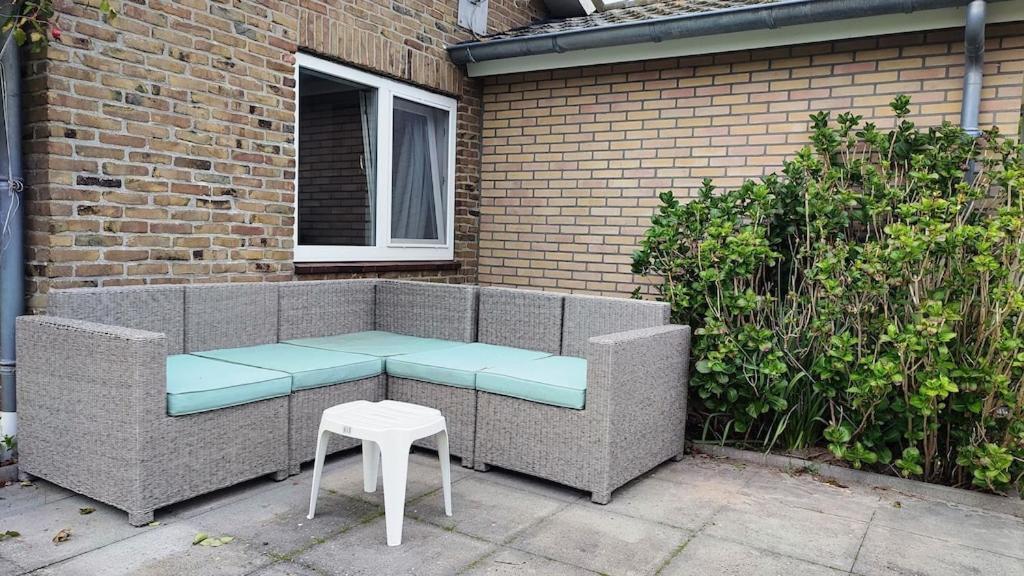 Vakantiehuis Hollum Ameland Dichtbij Strand En Met Ruime Tuin - Ameland39 Nl Esterno foto